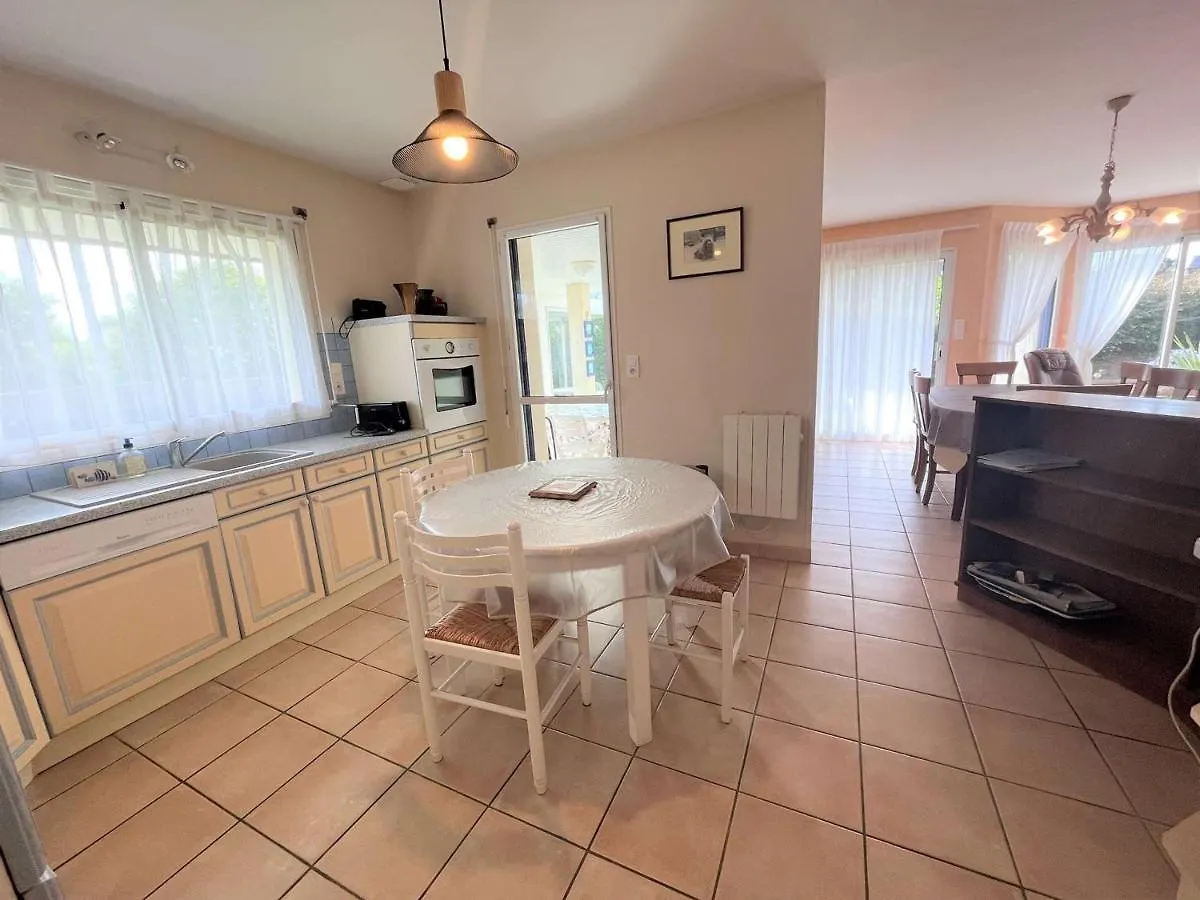 Maison Familiale A Fouesnant Avec Jardin Clos, Proche Plages Et Centre-Ville - Fr-1-481-103 0*,  France